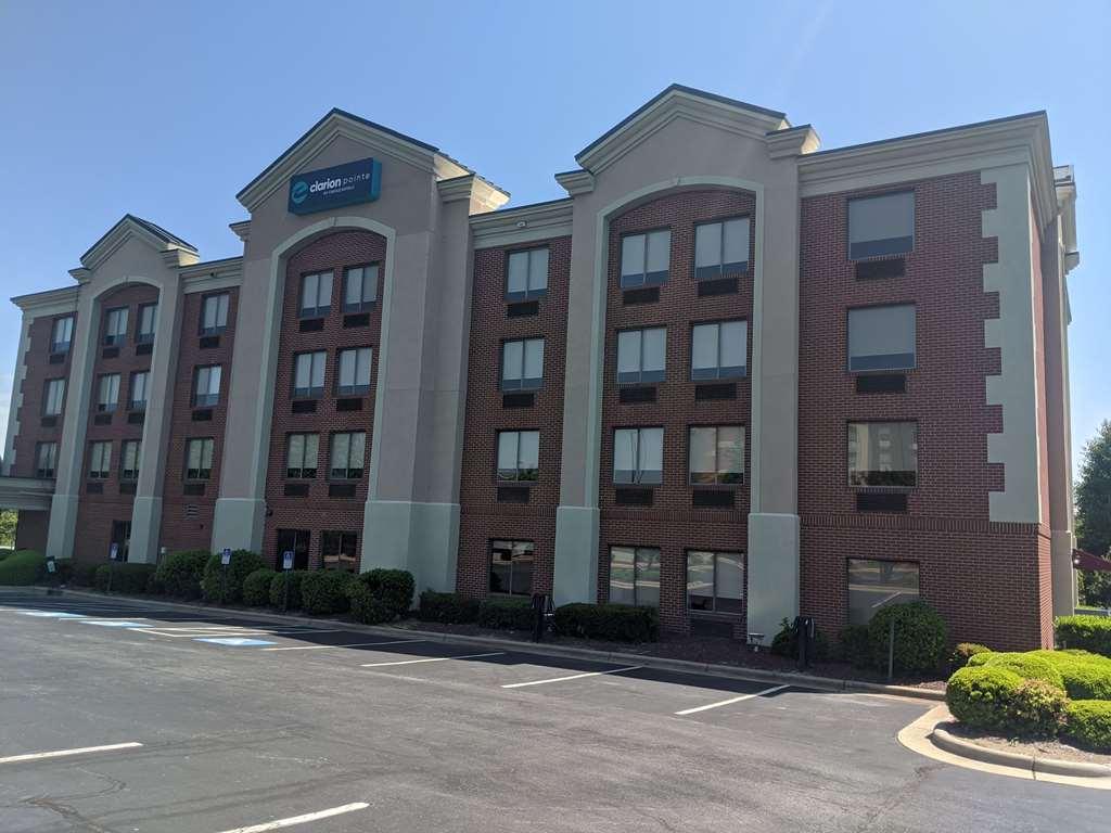 Clarion Pointe Greensboro Airport Hotel Exterior photo