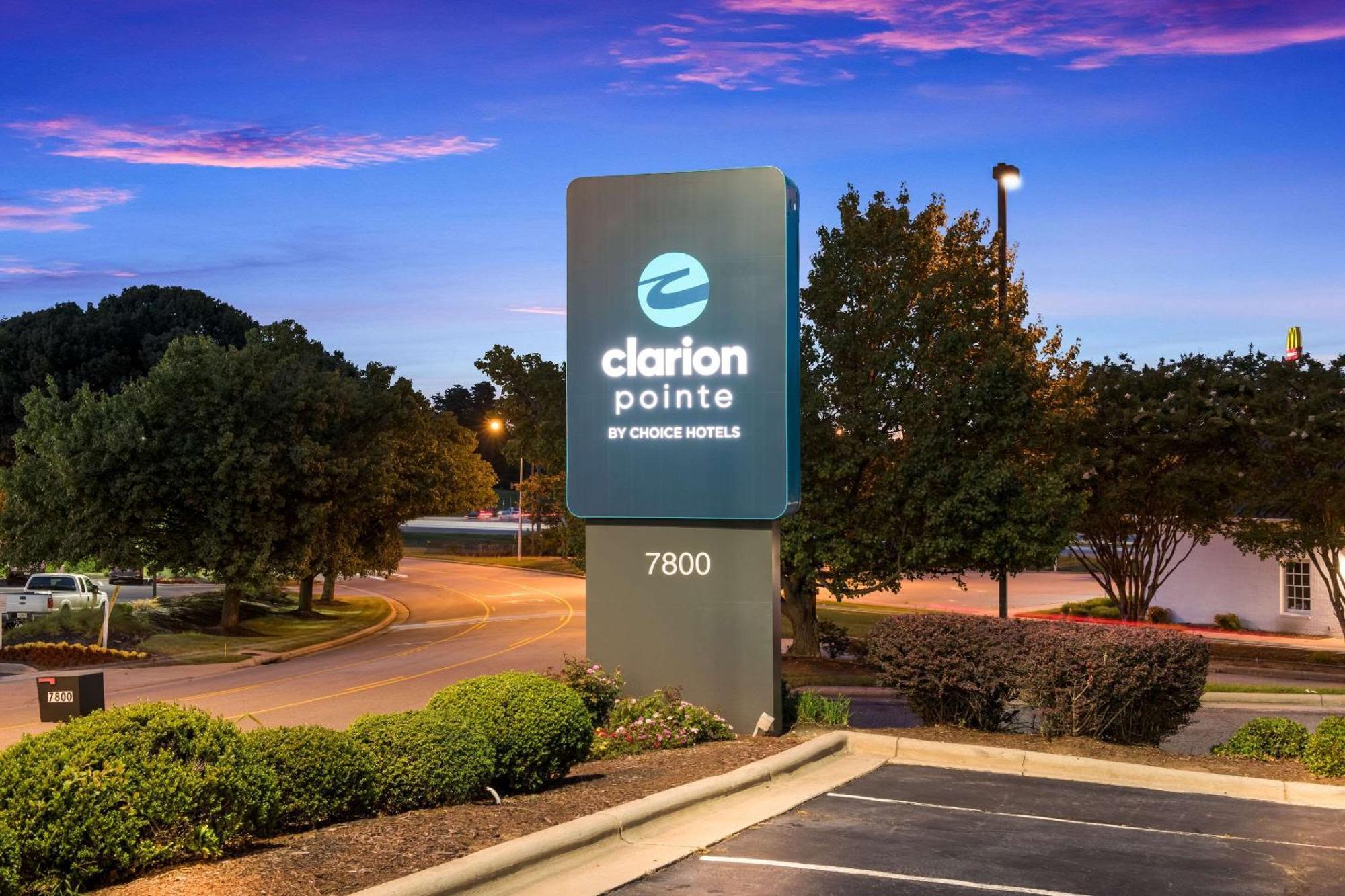 Clarion Pointe Greensboro Airport Hotel Exterior photo